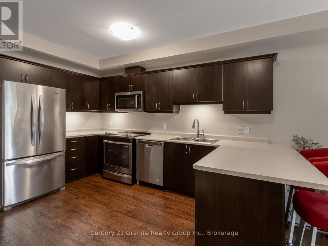 203 4 Lake Avenue, Dysart et al (Dysart)