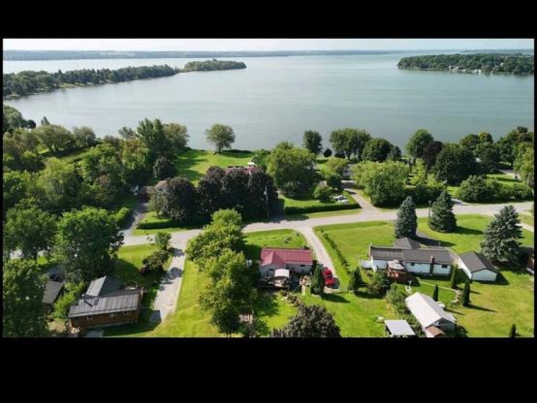 56 OAKDENE CRESCENT, Lake Scugog