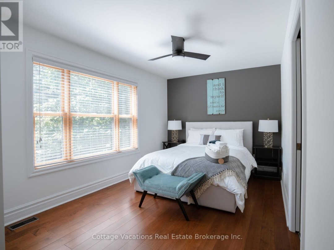 1016 LAWLAND HEIGHTS ROAD, Lake Muskoka