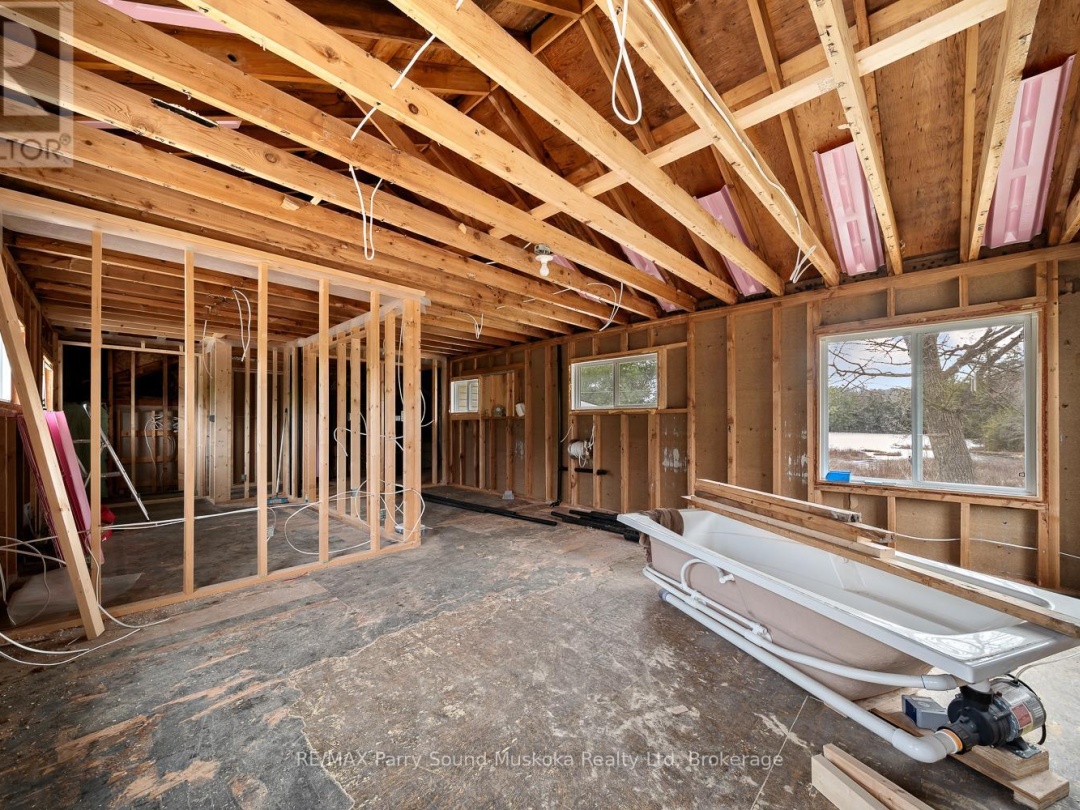 92 BLUE LAKE ROAD, Murdock Lake