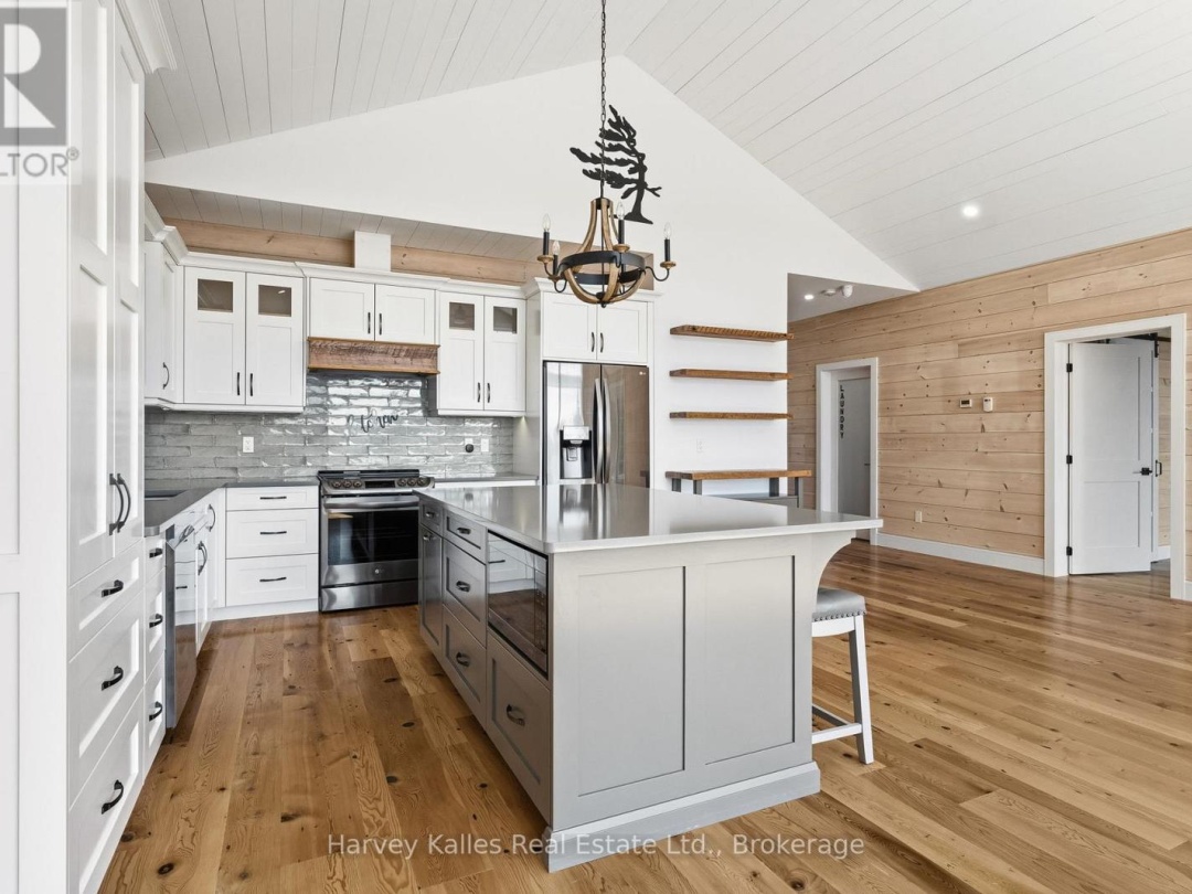 41 SUNSET COVE ROAD, Blackwater Lake