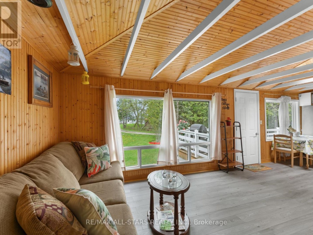 3 REGATTA STREET, Sturgeon Lake