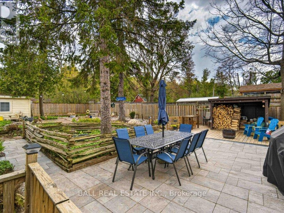 769 CEDAR GLEN ROAD, Sturgeon Lake