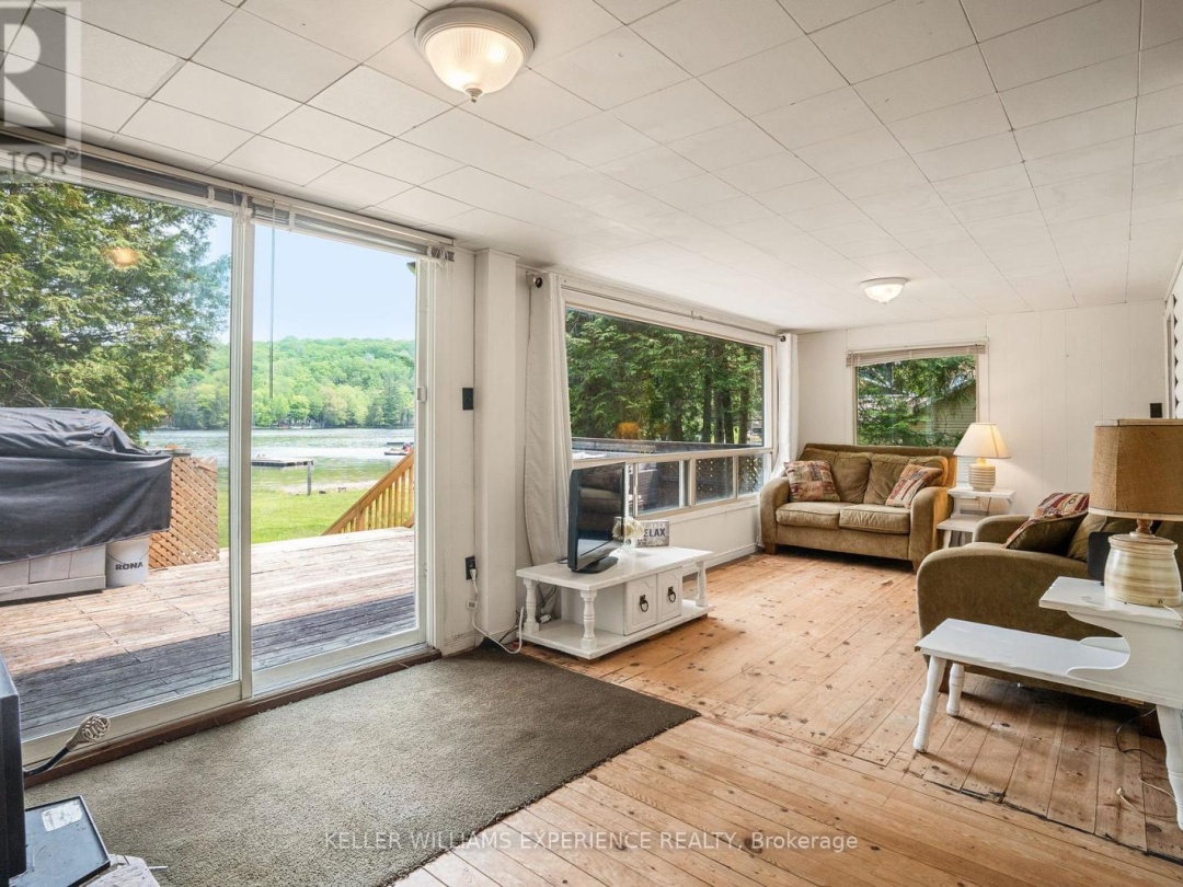 1049 ELSIE BAY DRIVE, Horseshoe Lake