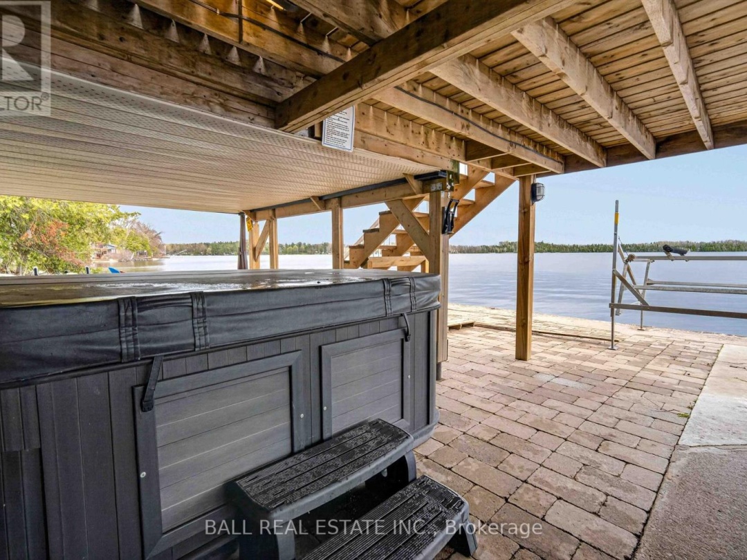 169 FELLS POINT ROAD, Cameron Lake