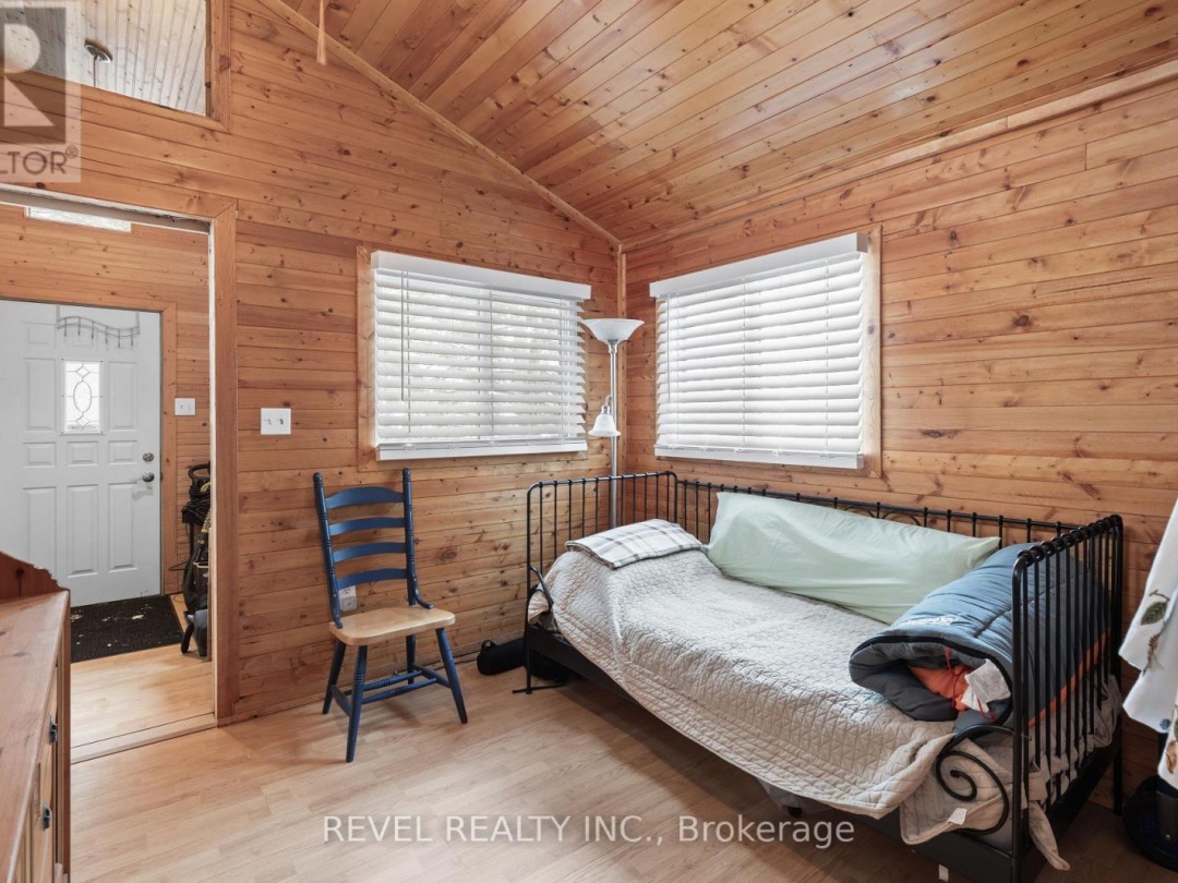 1129 LAKESHORE ROAD, Gooderham Lake