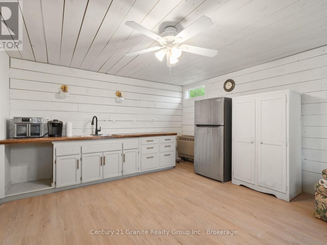 8 BEND STREET, Kawartha Lakes (Kinmount)