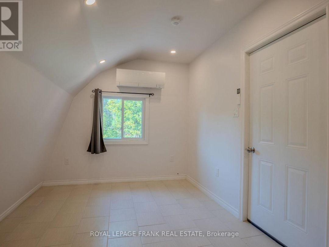 4075 COUNTY RD 121 N, Kawartha Lakes (Kinmount)