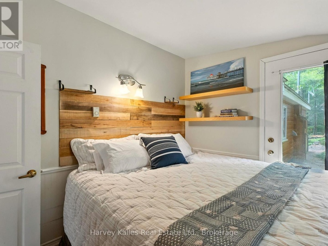 1078 MCKENZIE ROAD, Lake Muskoka