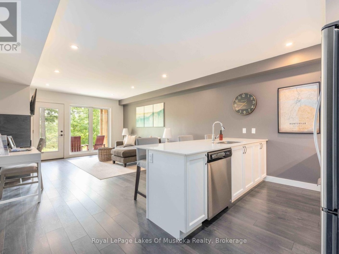 102 - 3 TREE TOPS LANE, 