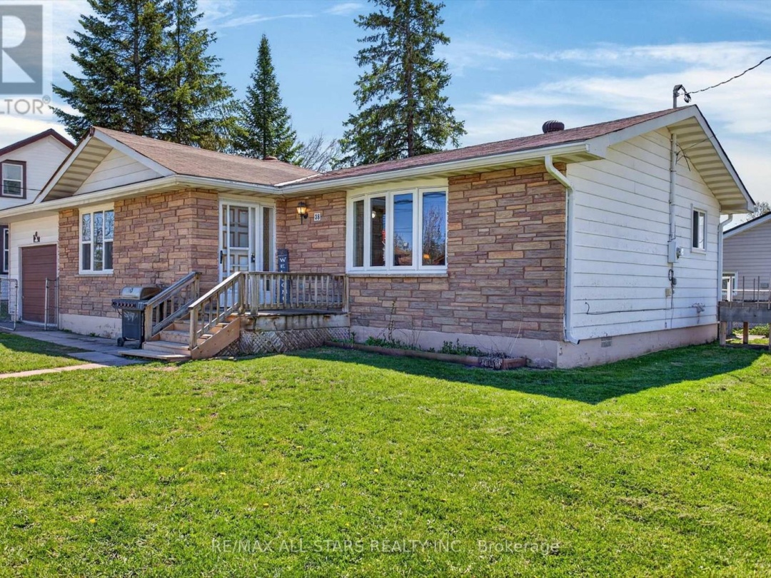 38 ELLIOT STREET, Kawartha Lakes (Fenelon Falls)