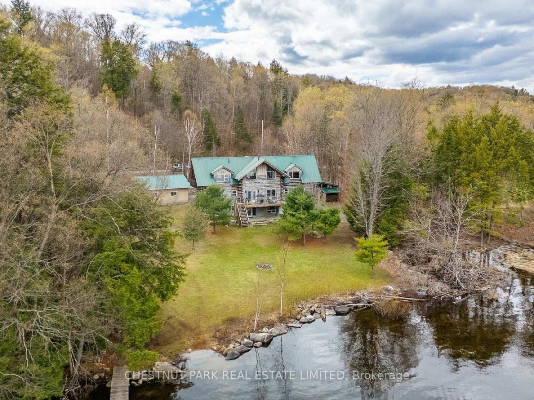 1068 RATTLESNAKE ROAD, Redstone Lake