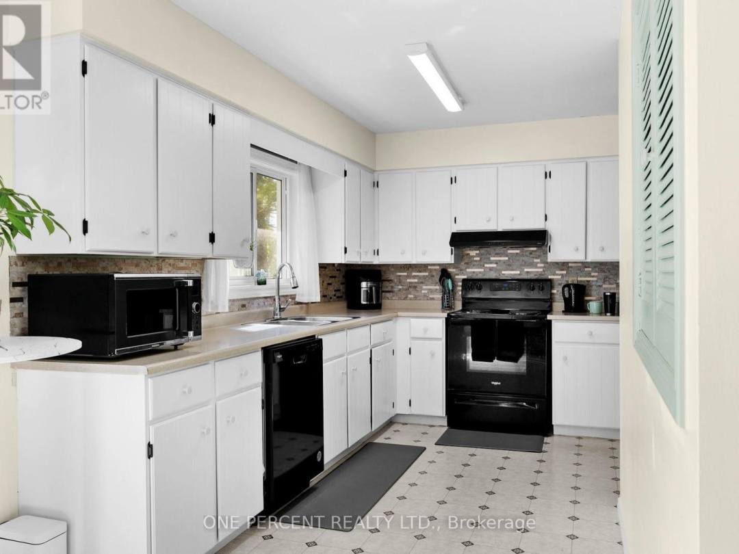 4297 HURONIA ROAD, 