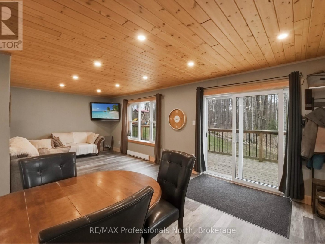 1310 ALEXANDER ROAD, Minden Hills (Minden)