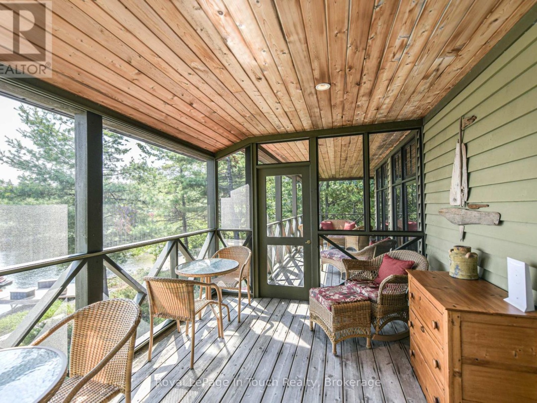4 IS 2075 ARTHUR ISLAND, GEORGIAN BAY, 