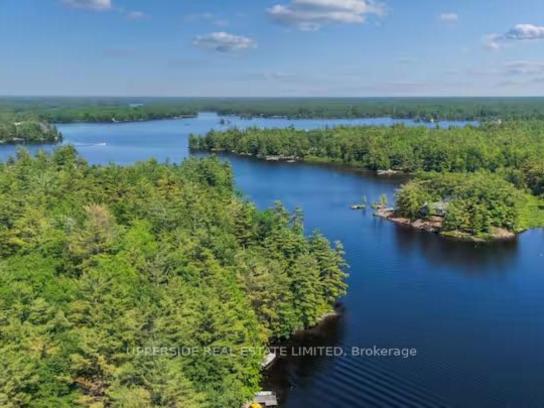 1040 OAK ROAD, Kahshe Lake