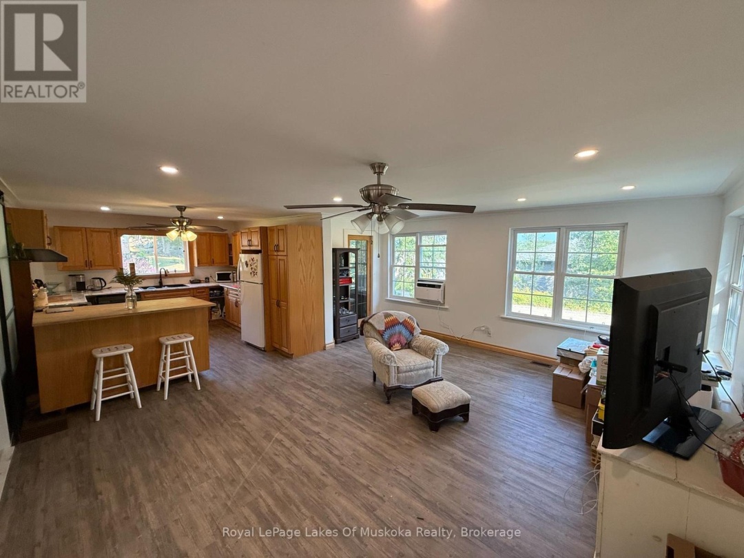 48 KITCHEN ROAD S, 