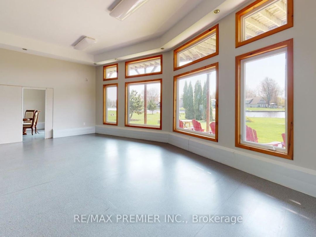 31 PARADISE BOULEVARD, Lake Simcoe