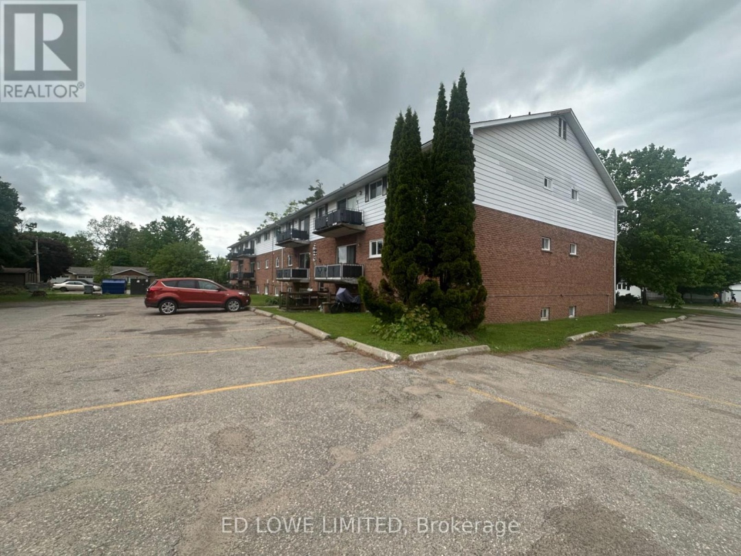 105 WINEWOOD AVENUE W, Gravenhurst (Muskoka (S))