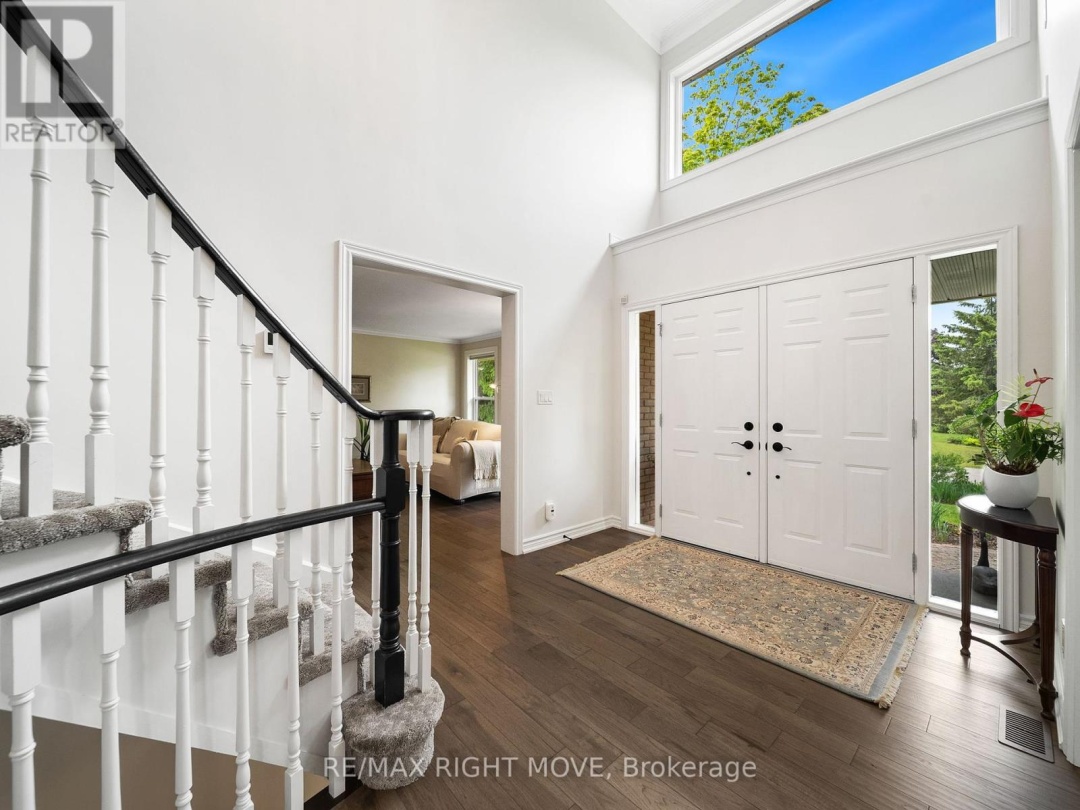 1998 VOYAGEUR CIRCLE, Severn