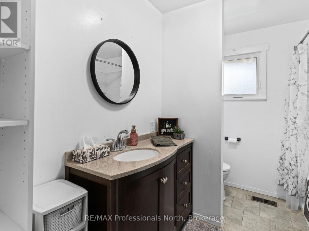 45 NEWCASTLE STREET, Minden Hills (Minden)