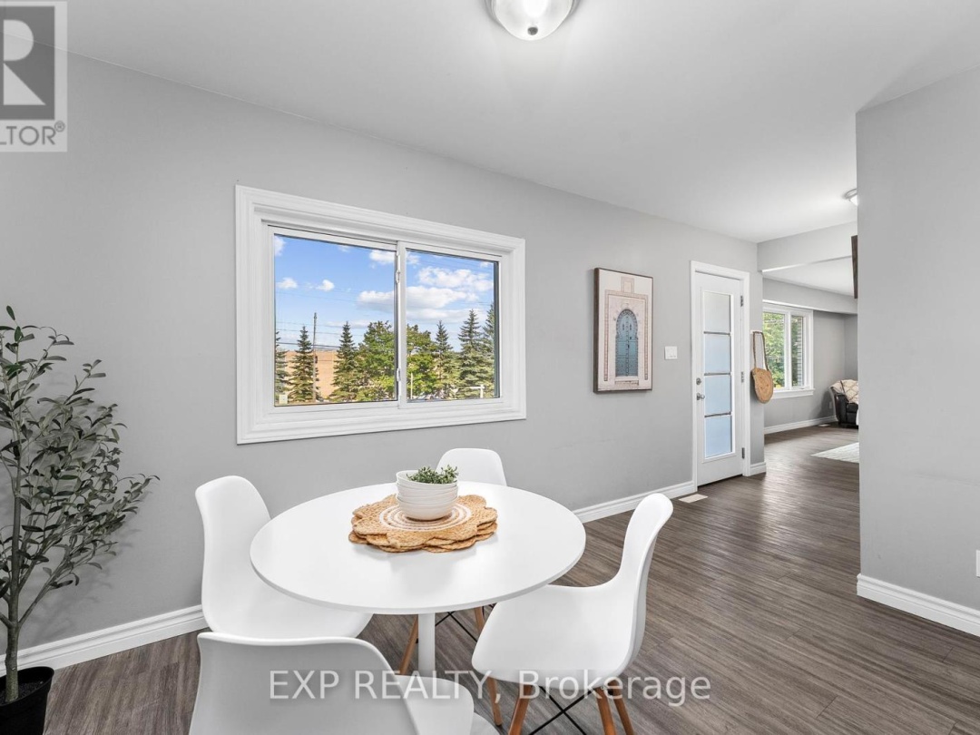 143 WESTMOUNT DRIVE N, 