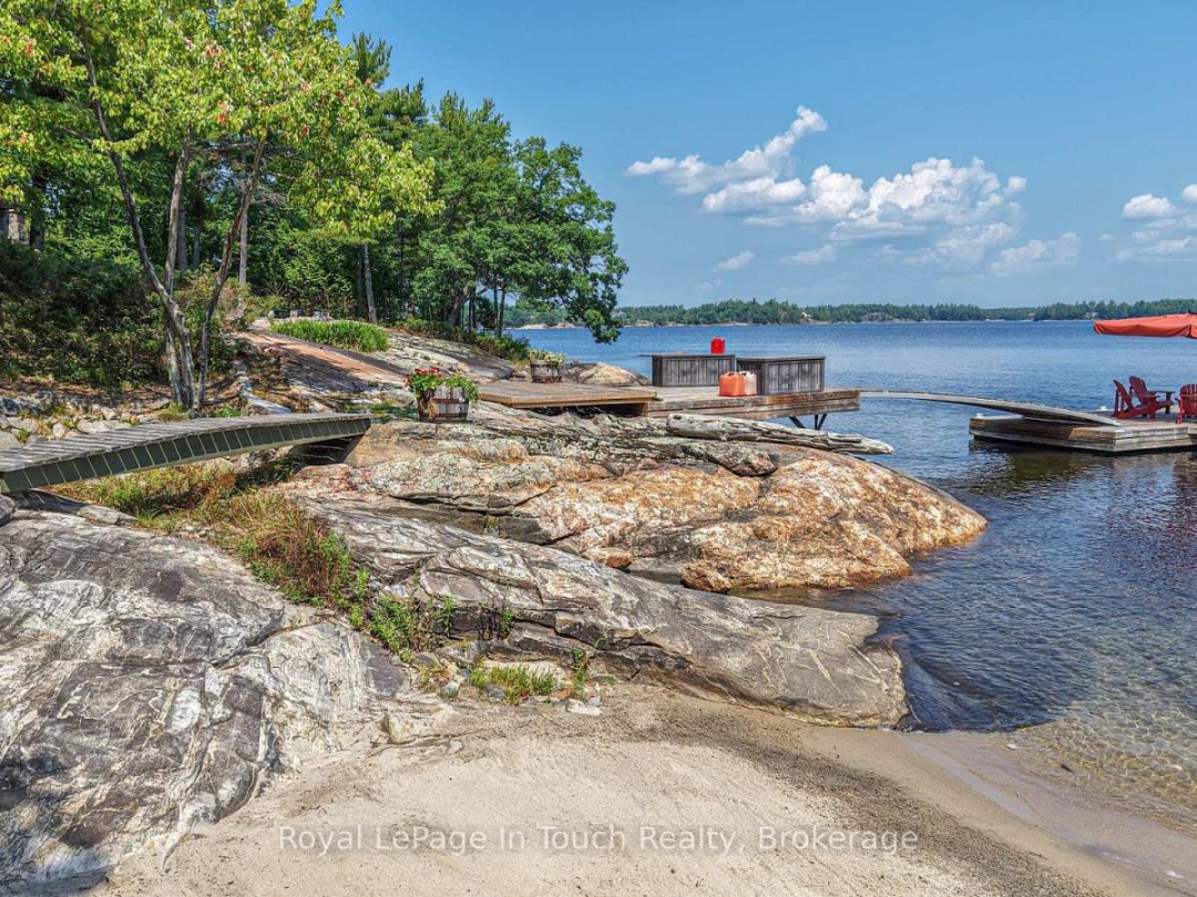 4 IS 2075 ARTHUR ISLAND, GEORGIAN BAY, 