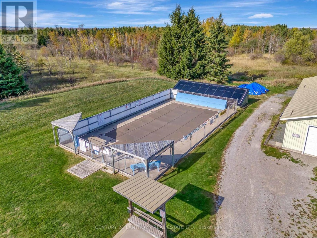 456 OLD SURREY LANE, Pigeon Lake