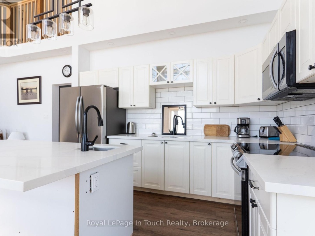 26 MACEY BAY ROAD, Georgian Bay