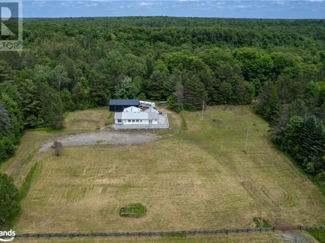 2186 Highway 141, Utterson