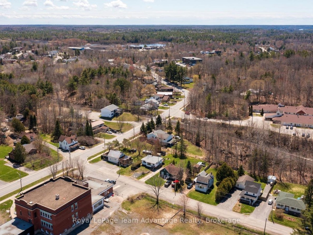 2 MEADOW STREET, Parry Sound