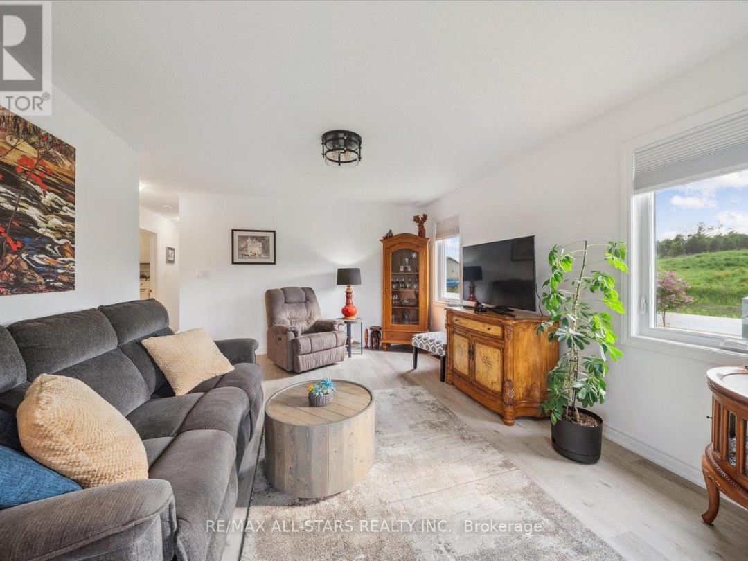31 REYNOLDS DRIVE, Ramara (Atherley)