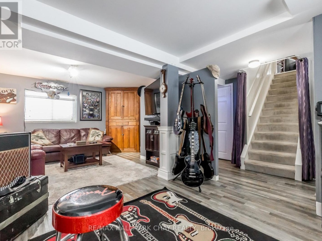 3194 SHOREVIEW DRIVE, 