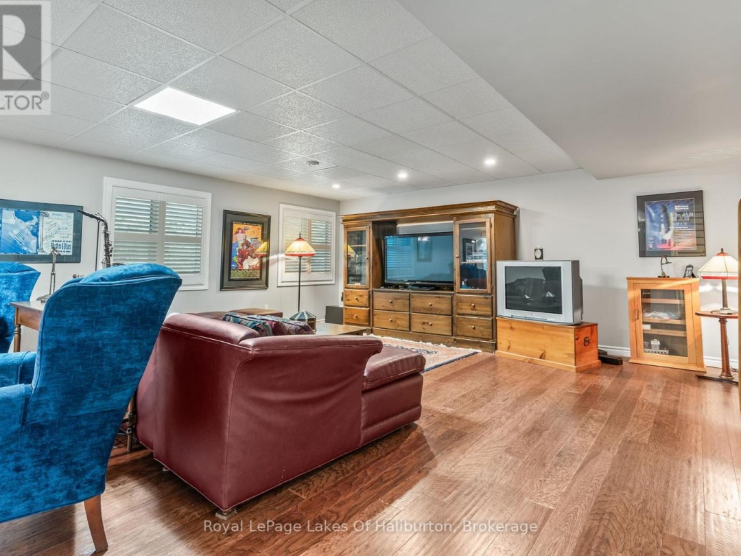 1030 SAWDUST ROAD N, Minden Hills (Snowdon)