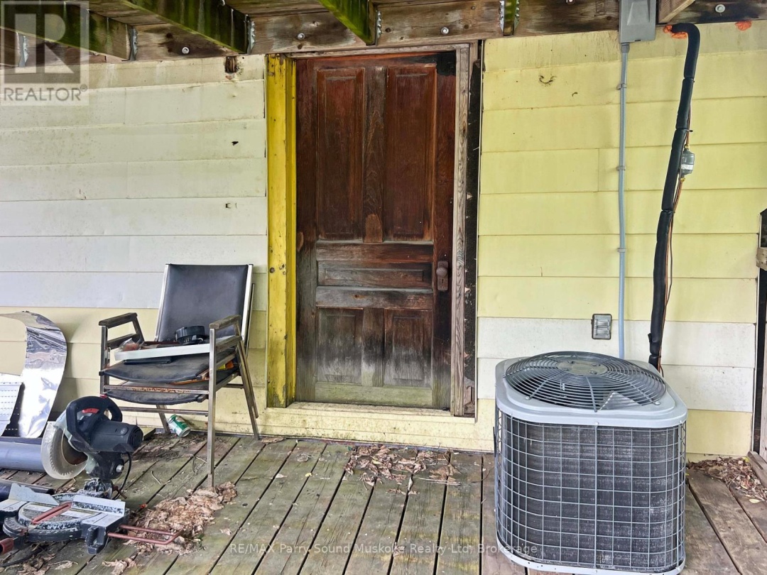 111 JAMES STREET, Parry Sound
