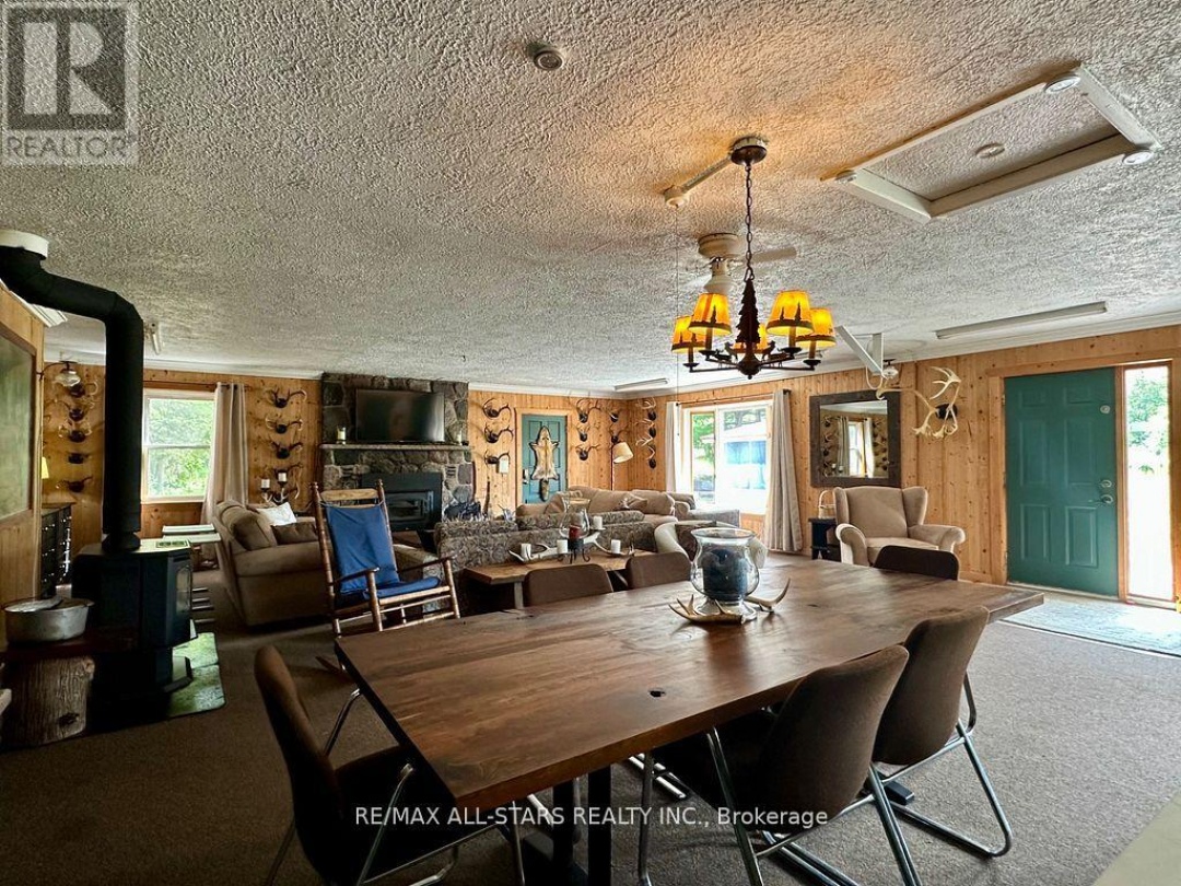 380 LEDGE ROAD, Trent Lakes