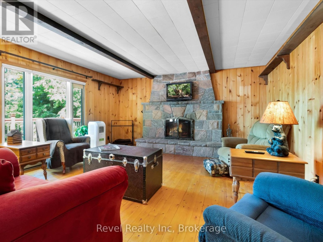 1022 BIRD LAKE CRESCENT, Bird Lake