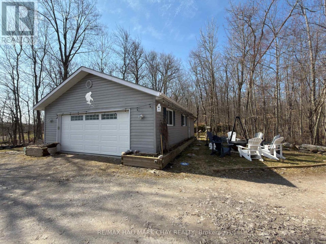 137 PICKEREL POINT ROAD, Gloucester Pool