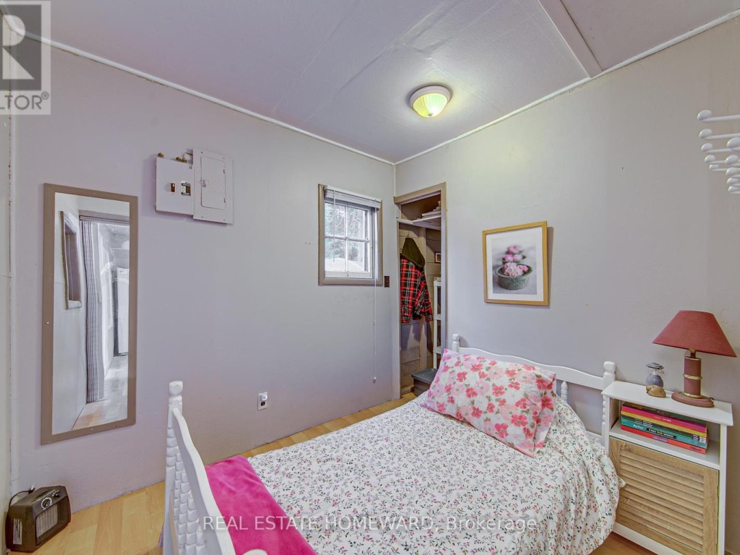 1046 BEA DALE LANE, Sparrow Lake