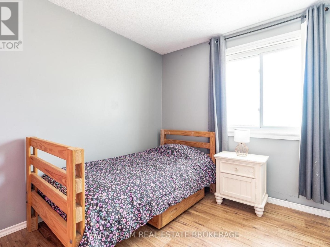 8304 COUNTY ROAD 169, 