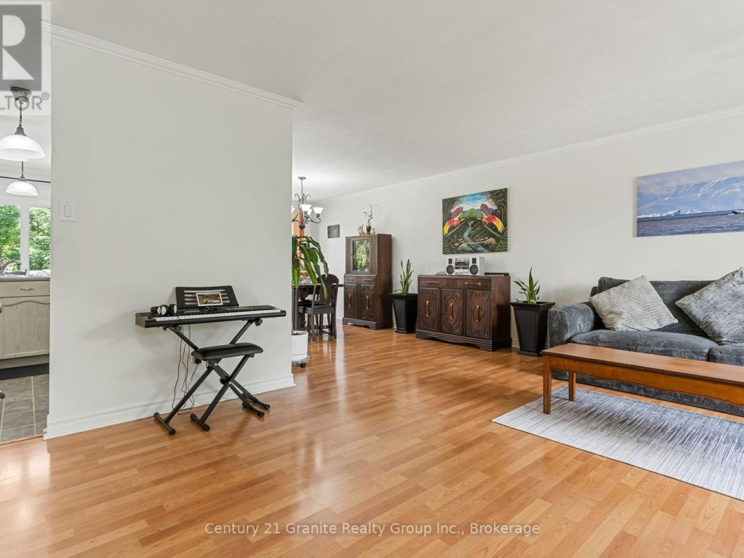 4 BIRCH CRESCENT, 