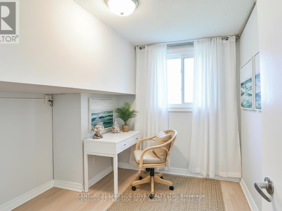 UNIT #6 - 4 PARADISE BOULEVARD, Lake Simcoe