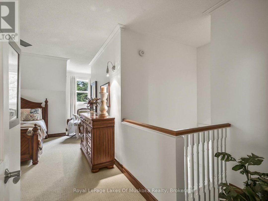 103 SOUTHBANK DRIVE, Muskoka River