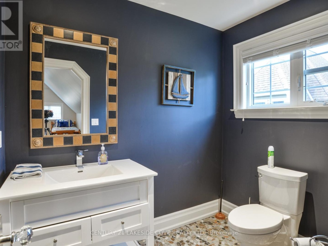 51 Ridge Avenue, Lake Simcoe