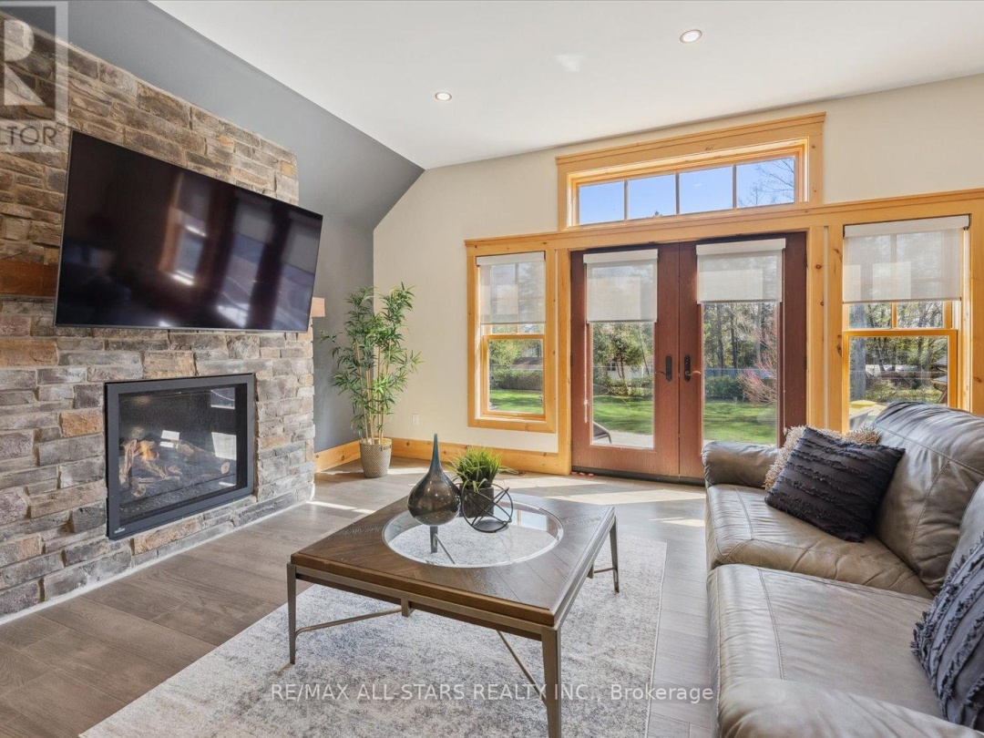 27440 CEDARHURST BEACH ROAD, Lake Simcoe