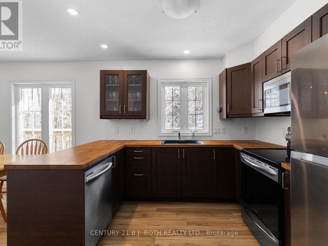 1040 ARTHUR SCHULZ ROAD, Gravenhurst (Morrison)