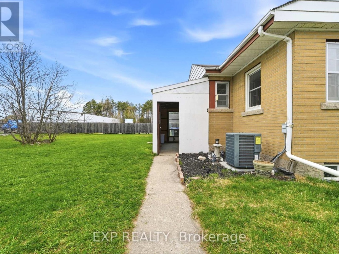 4142 STEWARTS LANE, Severn
