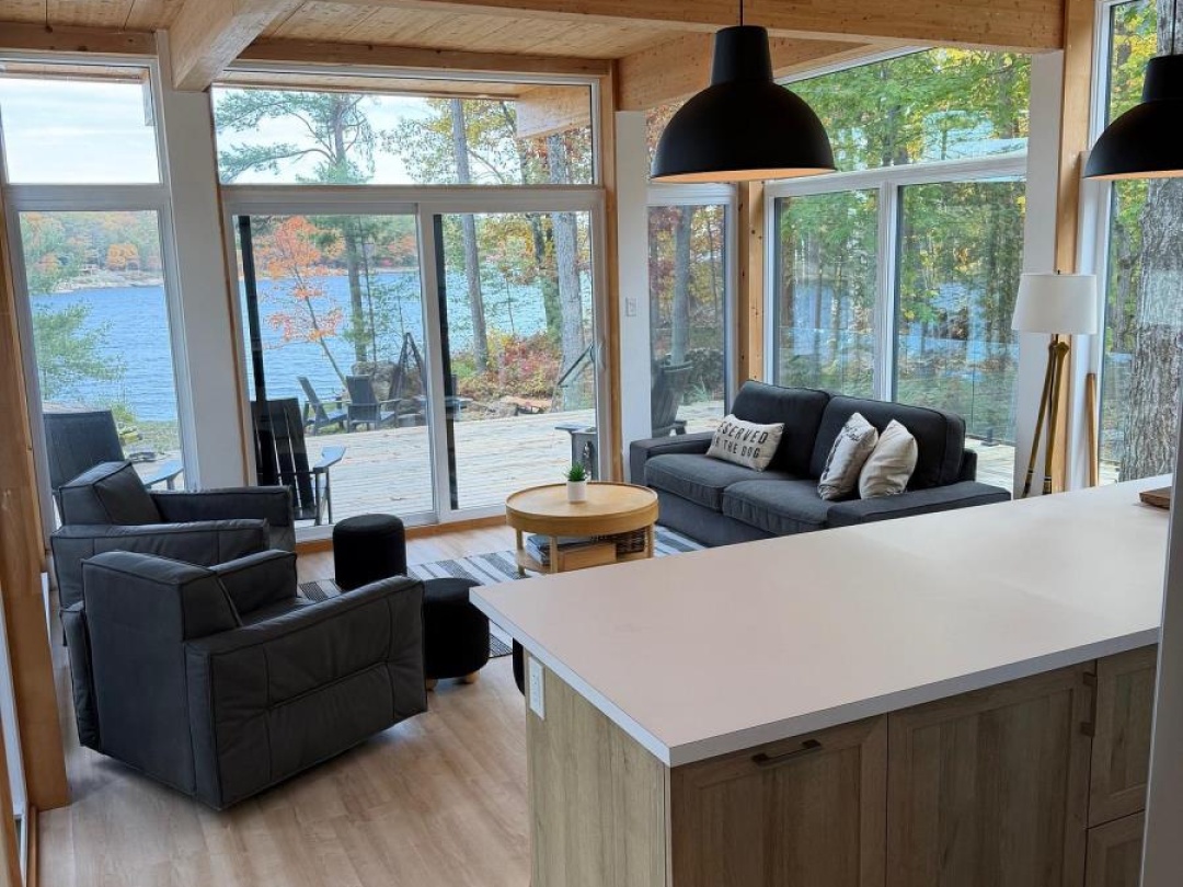 736 2190 ISLAND, Georgian Bay