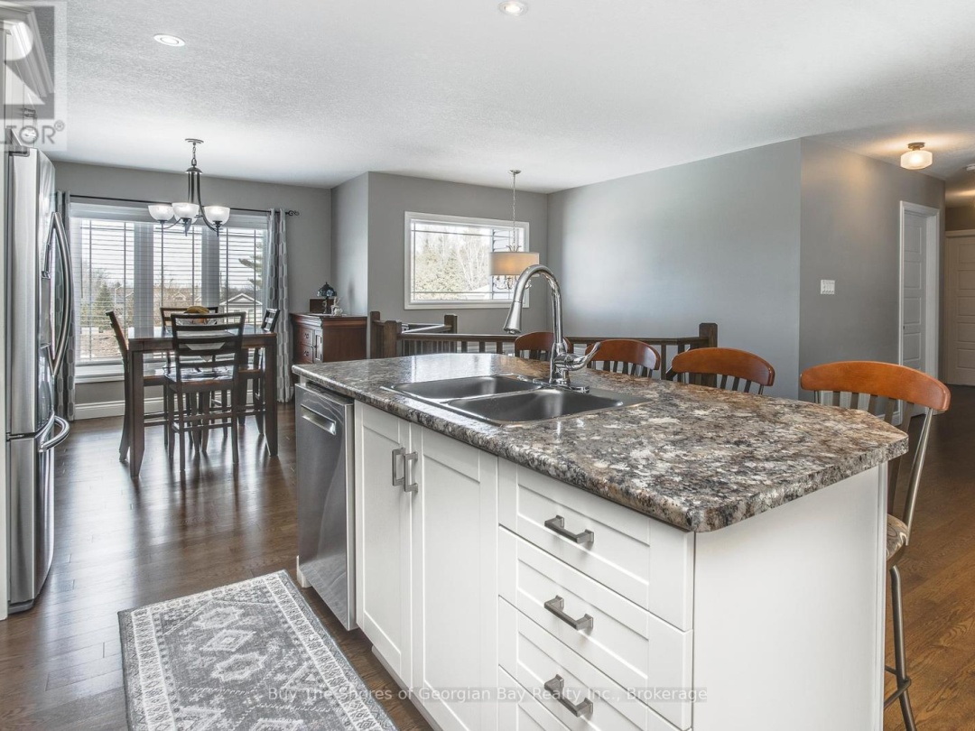 11 RALPH DALTON BOULEVARD, Tay (Victoria Harbour)