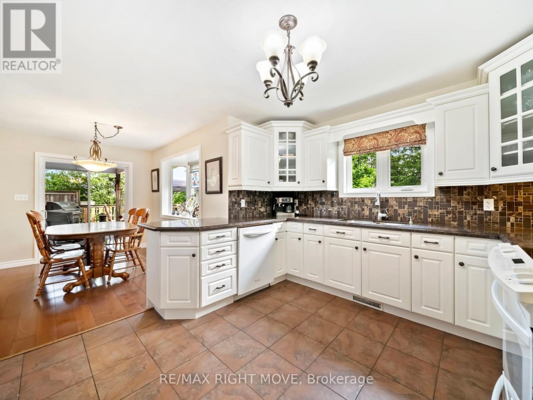 4672 ZACHARY CRESCENT, Ramara (Atherley)